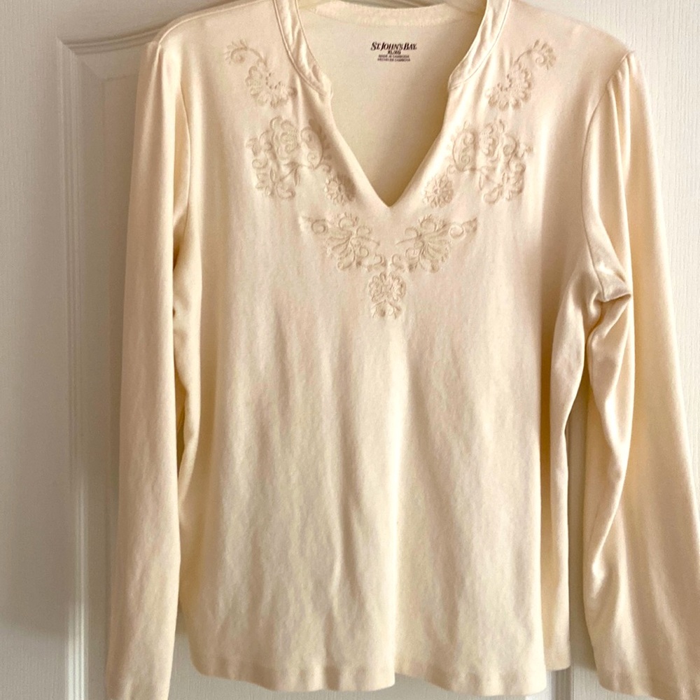 Long Sleeve V neck Tee